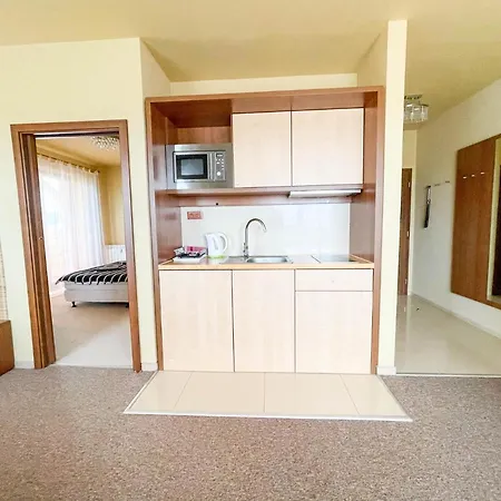 With Terrace & Amazing View * ולקה לומניקה